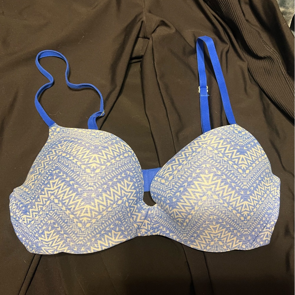 Victoria Secrete PINK Blue and White Patterned Push Up Bra 34C